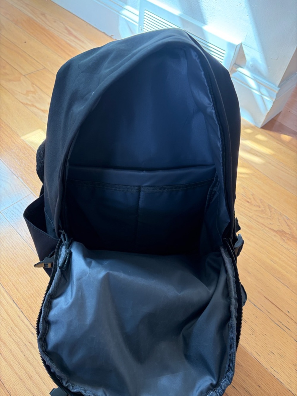 Pokémon Charizard Black Men's Backpack - Picture 4 of 9